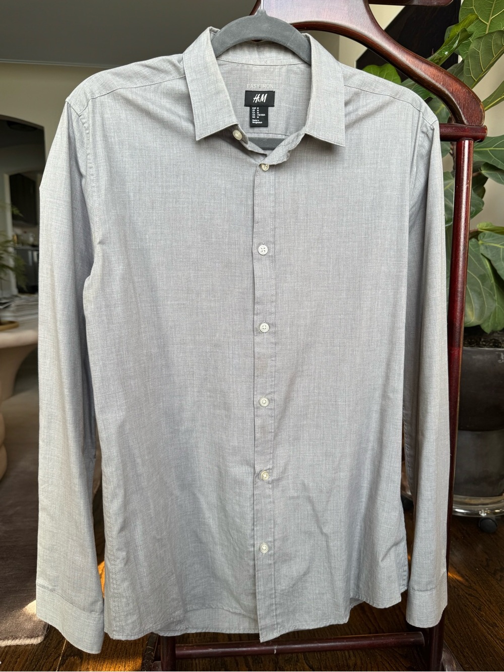 H&M Men's Light Gray Dress Shirt - Solid Button-Up
